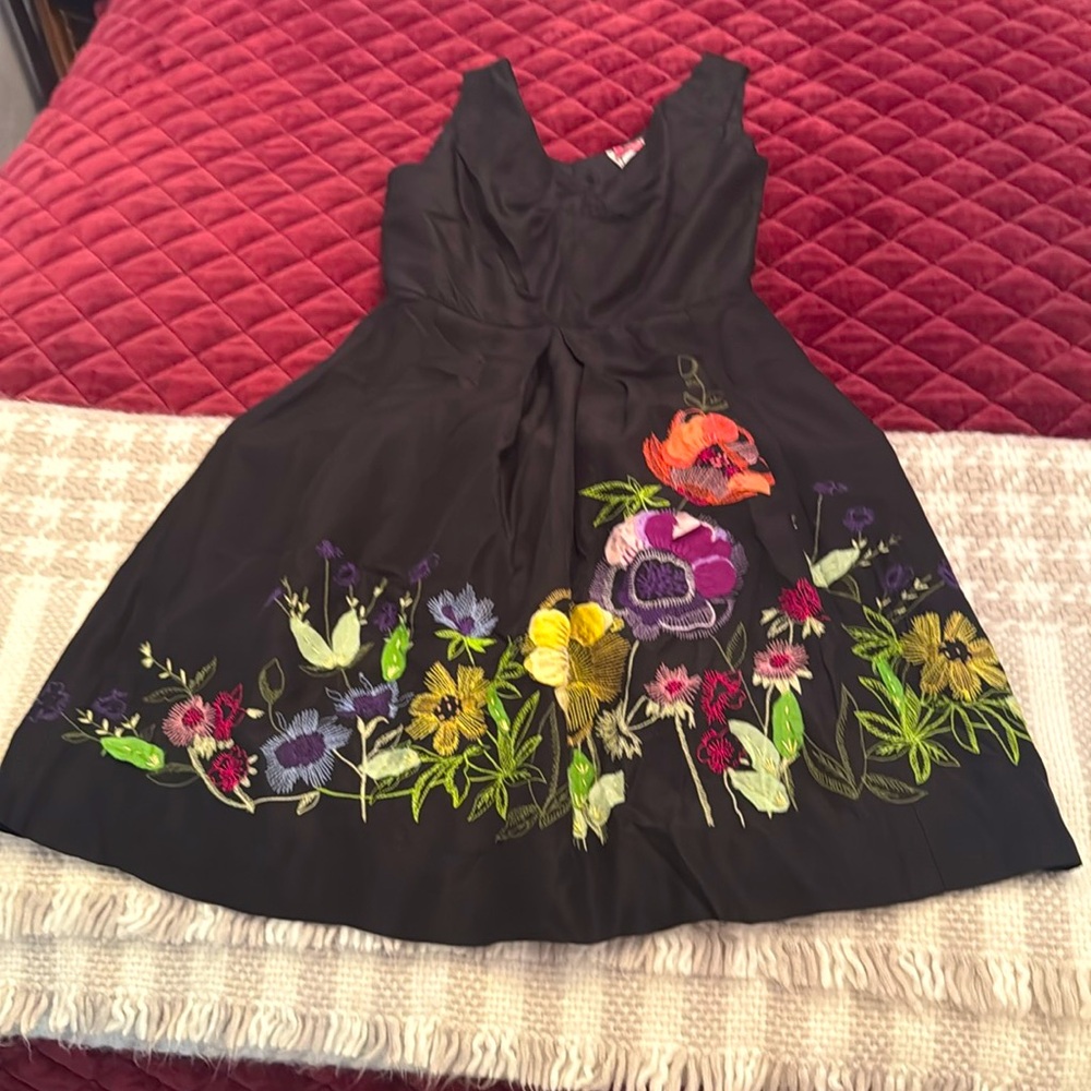 Anthropologie Yoanna Baraschi 100% Silk Floral Applique Dress Size 0 EUC